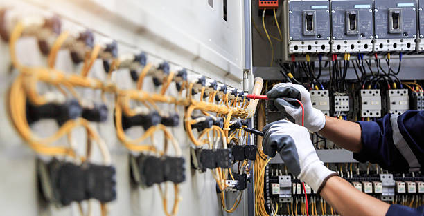 Professional Electrician technician working in Aberdeen, OH